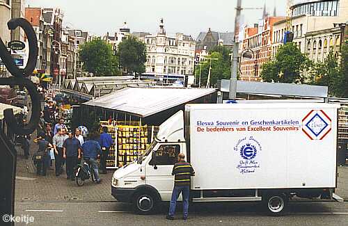 ripoff bloemenmarkt Singel, soevenircar